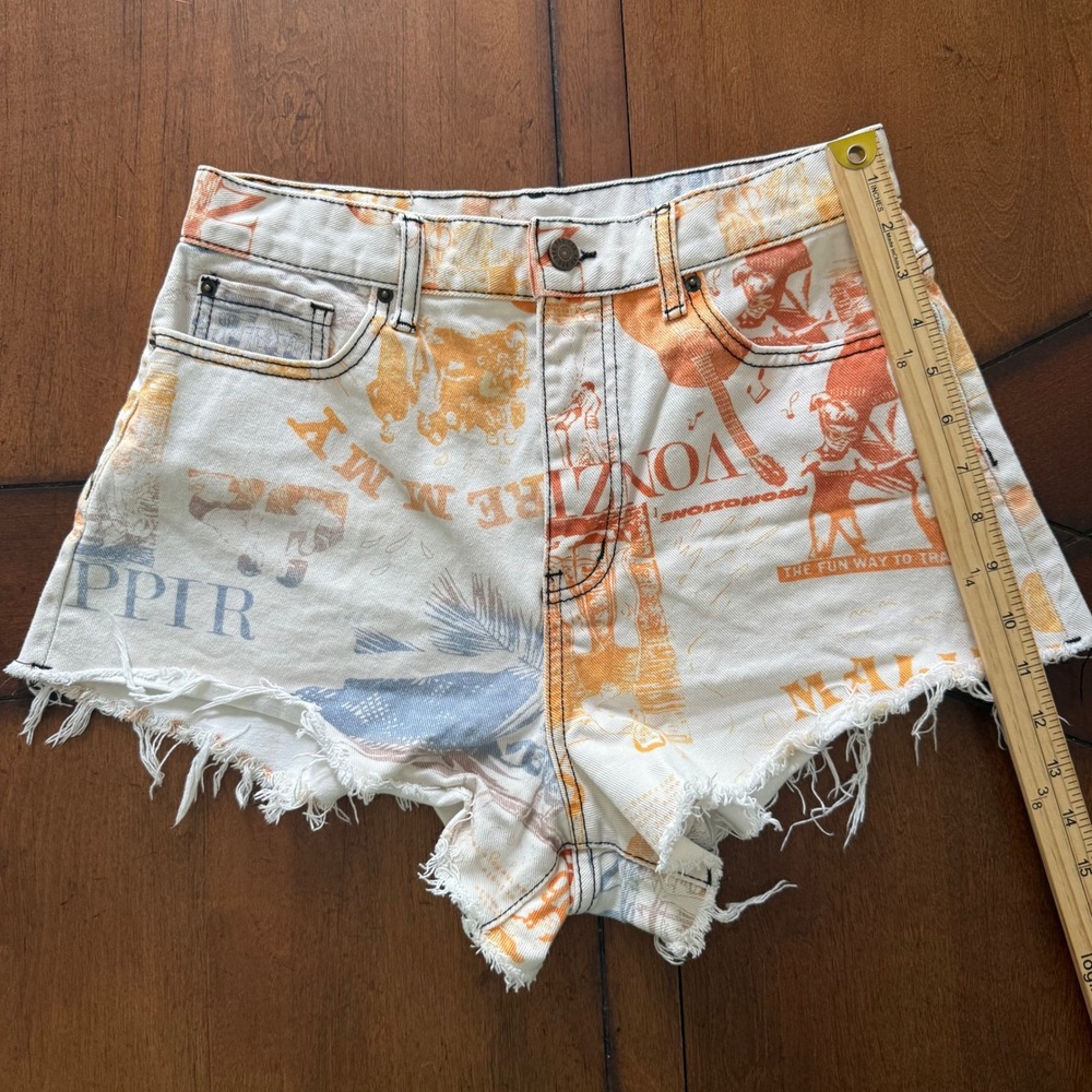 BDG Urban Outfitters Pitched Waist Graphic Print Denim Shorts White Orange Sz 29 - Picture 7 of 9